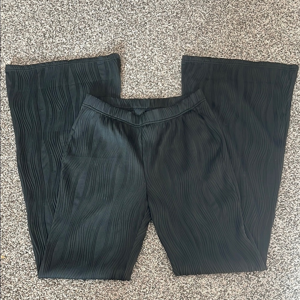 SHEIN Black Textured Flare Pants